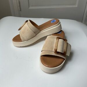 Simona Rossi Platform Sandals Slip On Tan Suede Buckle Detail Boho Beach Sz 6.5